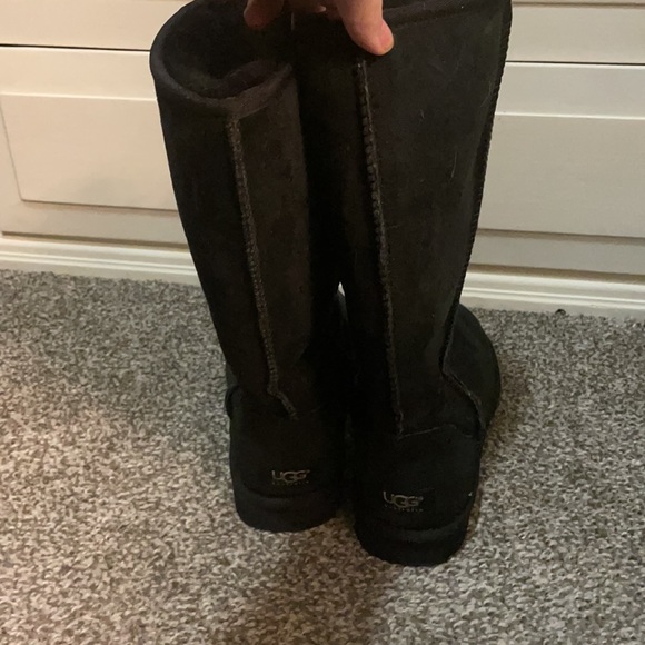 Ugg Boots - Picture 2 of 4